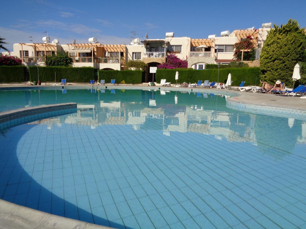 Santa Barbara Complex Apartment Limassol Ngoại thất bức ảnh