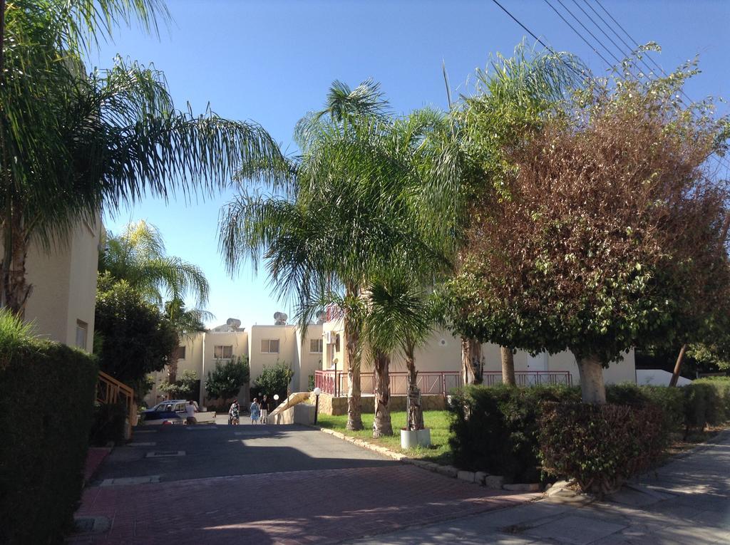 Santa Barbara Complex Apartment Limassol Ngoại thất bức ảnh
