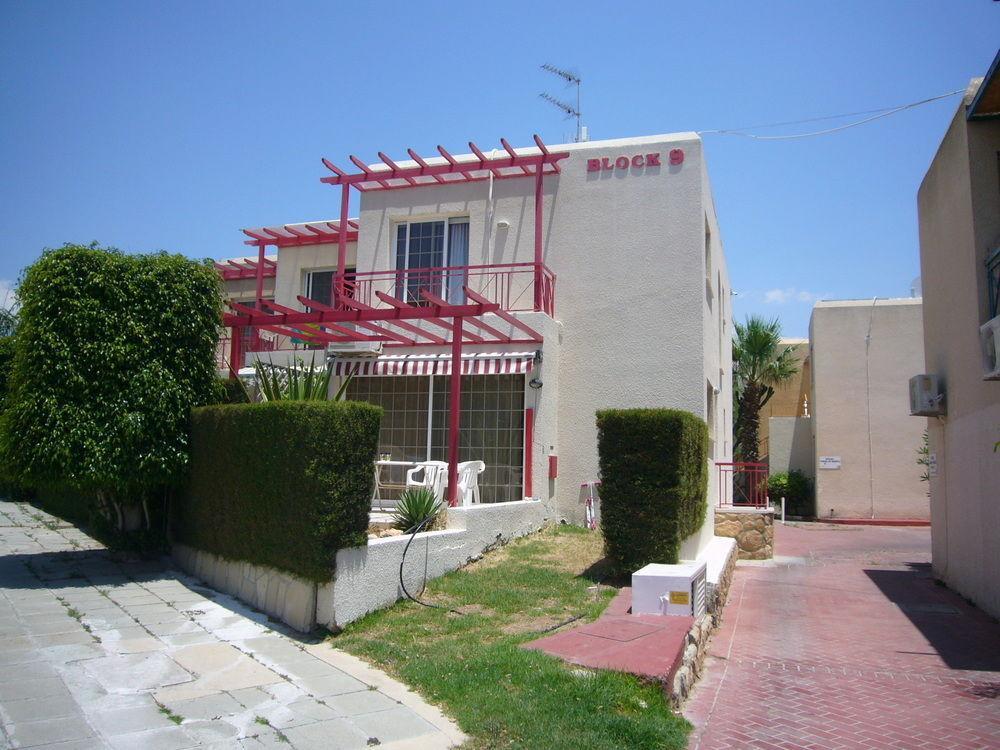 Santa Barbara Complex Apartment Limassol Ngoại thất bức ảnh