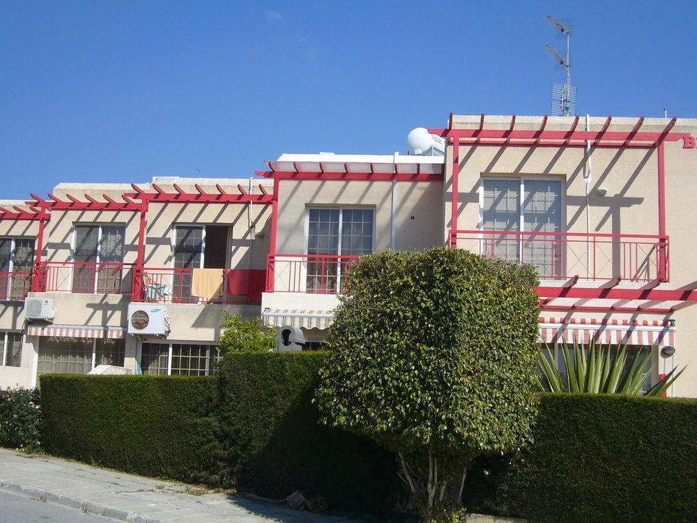 Santa Barbara Complex Apartment Limassol Ngoại thất bức ảnh