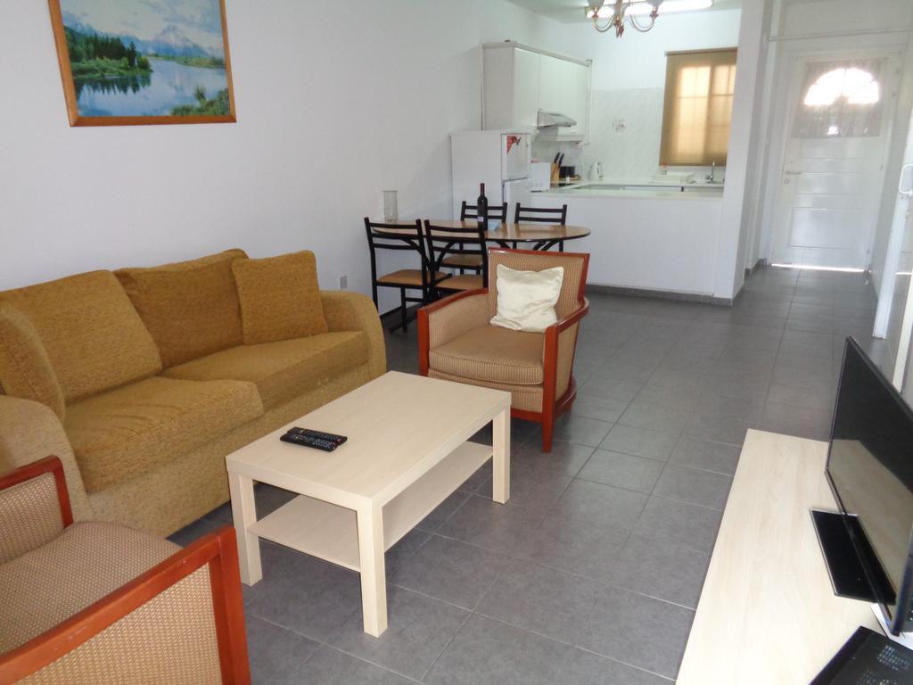Santa Barbara Complex Apartment Limassol Ngoại thất bức ảnh