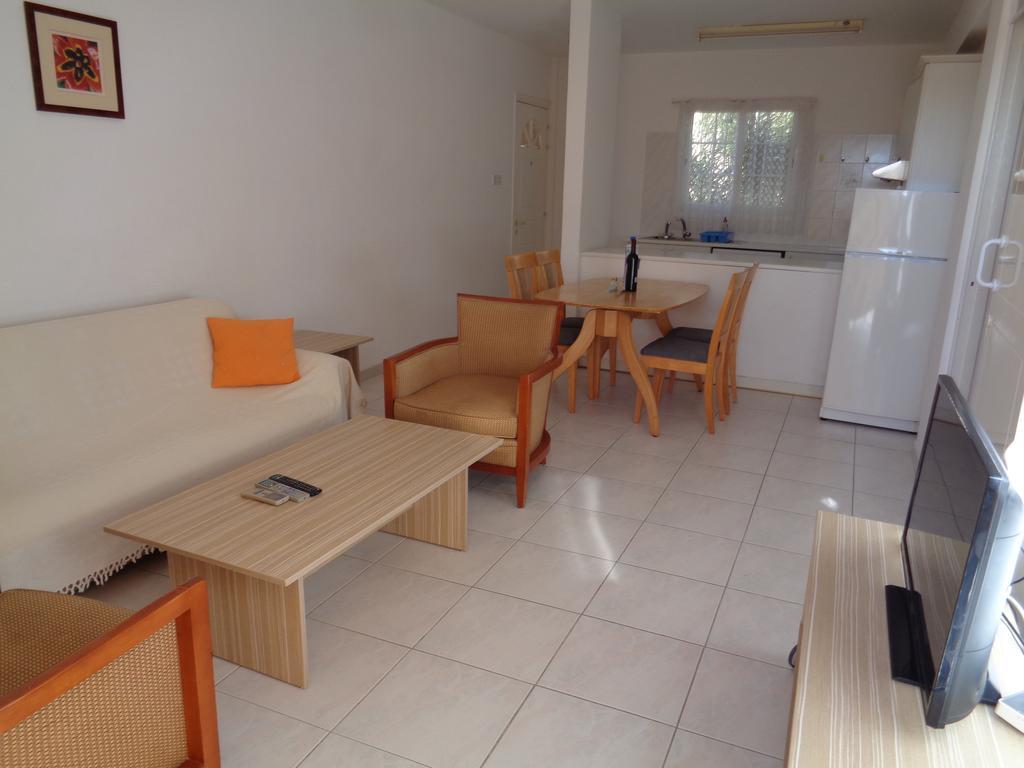 Santa Barbara Complex Apartment Limassol Ngoại thất bức ảnh
