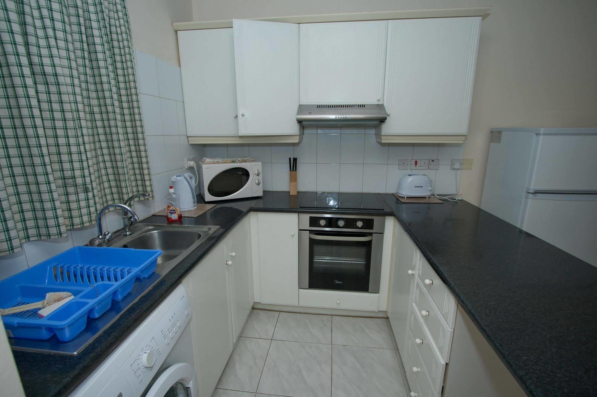 Santa Barbara Complex Apartment Limassol Ngoại thất bức ảnh