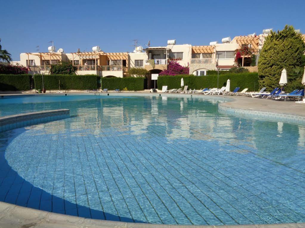 Santa Barbara Complex Apartment Limassol Ngoại thất bức ảnh